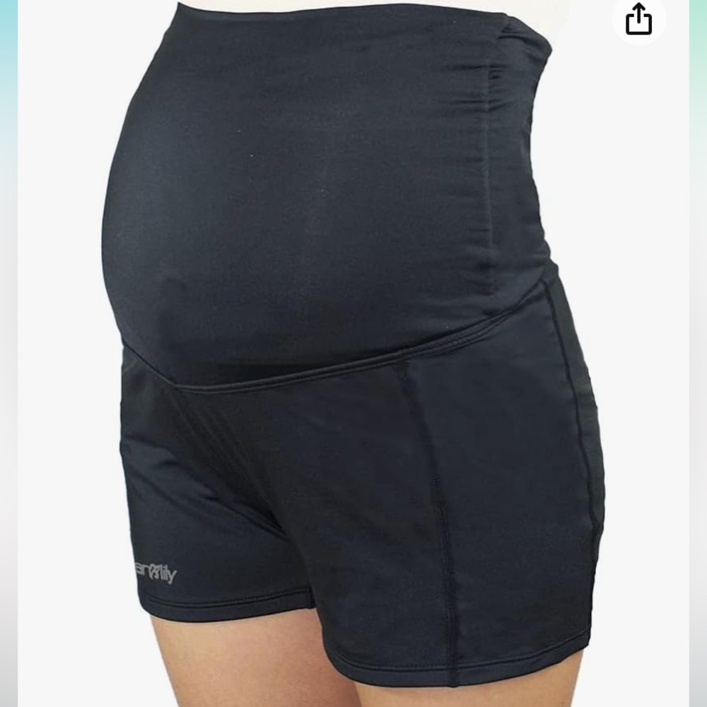 MATERNITY: swim shorts, cover up